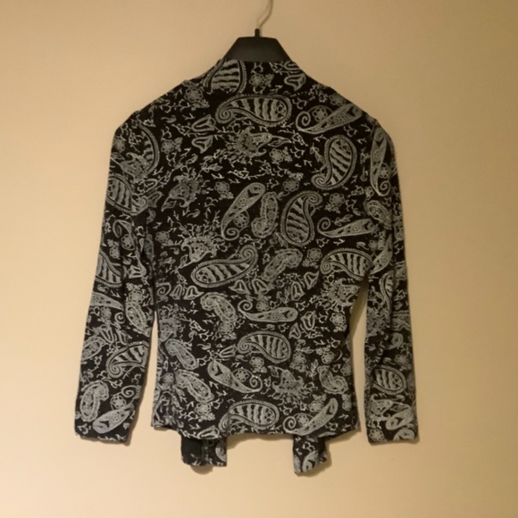 One Piece Blouse - Picture 4 of 4